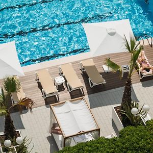 Hr Resort